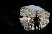  / La cueva (2013)